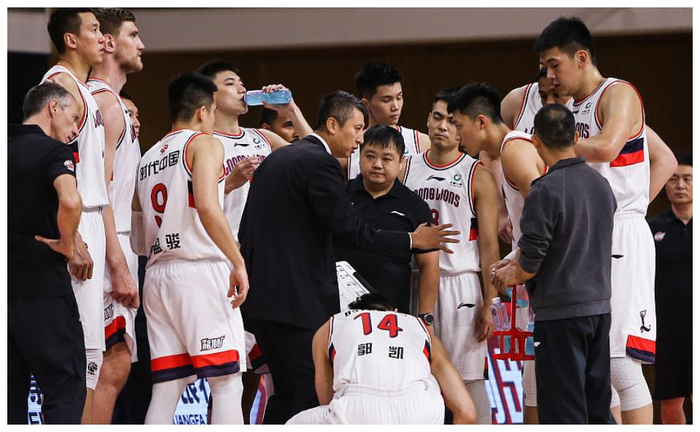 基维奥尔在左后卫位置表现出色