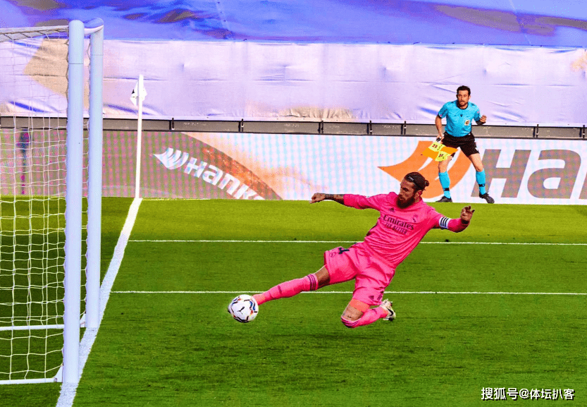 亚博足球官网-国际比赛日广州队调整名单以备欧冠；更衣室发声环节打磨；赛场秩序良好；纪律约束更严格