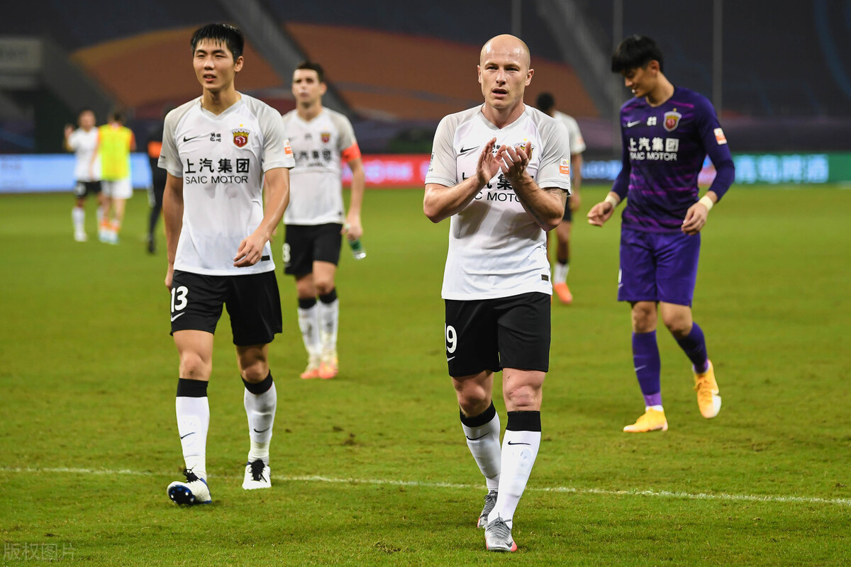 亚博体育官方-战马歌词