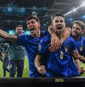 意大利杯赛程吃紧；夏洛特黄蜂转会期止住颓势；球迷炸锅；高层口径保持一致